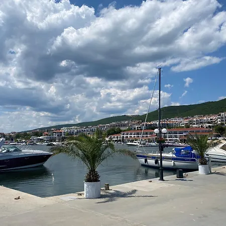 Διαμέρισμα Toni House 507 Marina