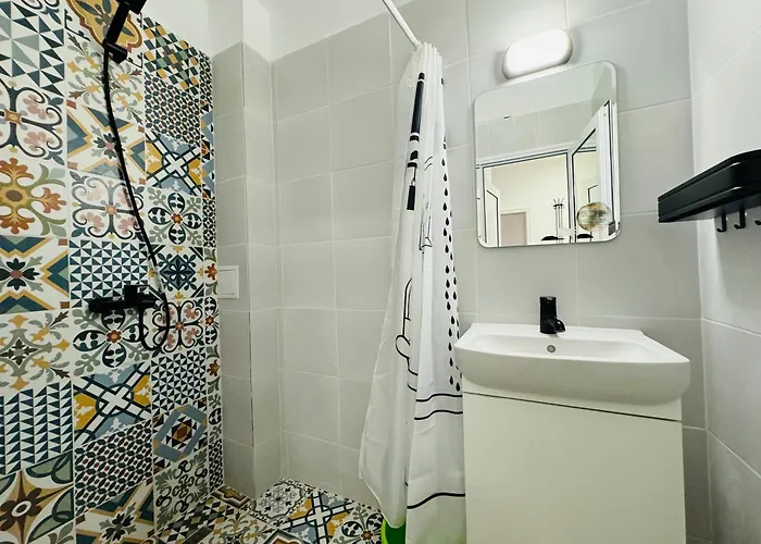 Toni House 507 Marina Daire